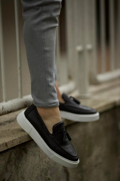 Hwan Black Shoes