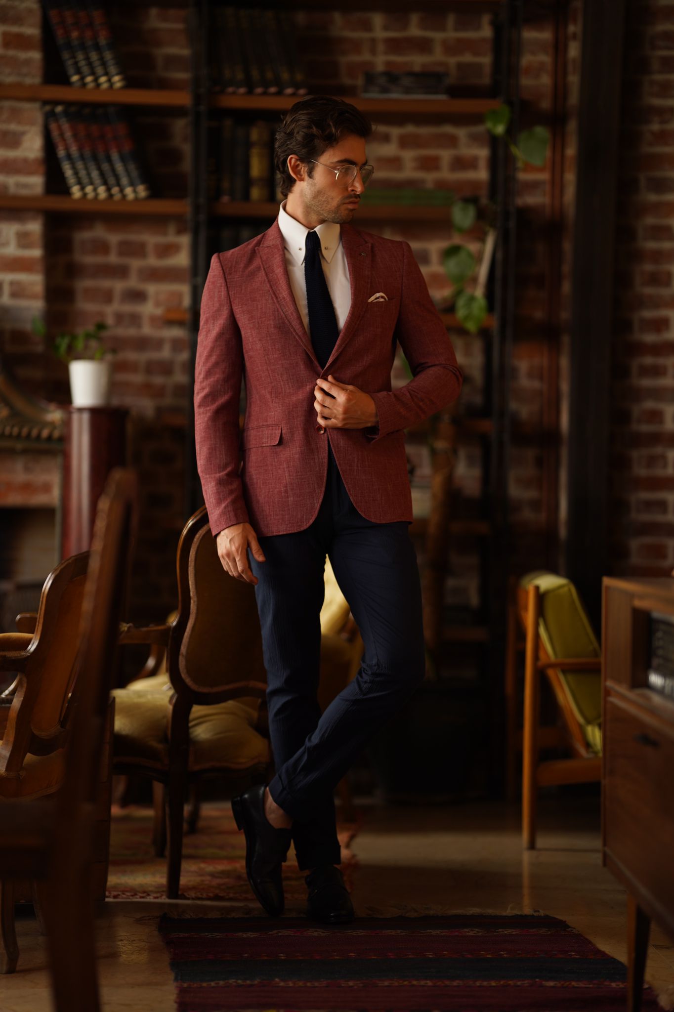 Swaxon Claret Red Self-Patterned Slim Fit Blazer