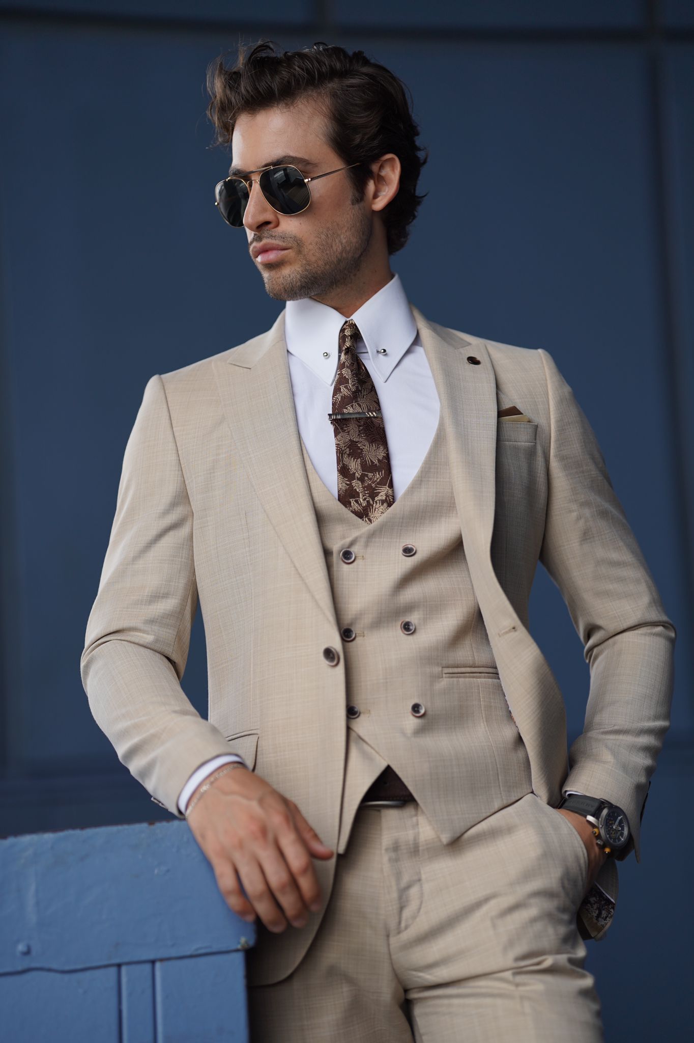 Blurg Beige Slim Fit Suit