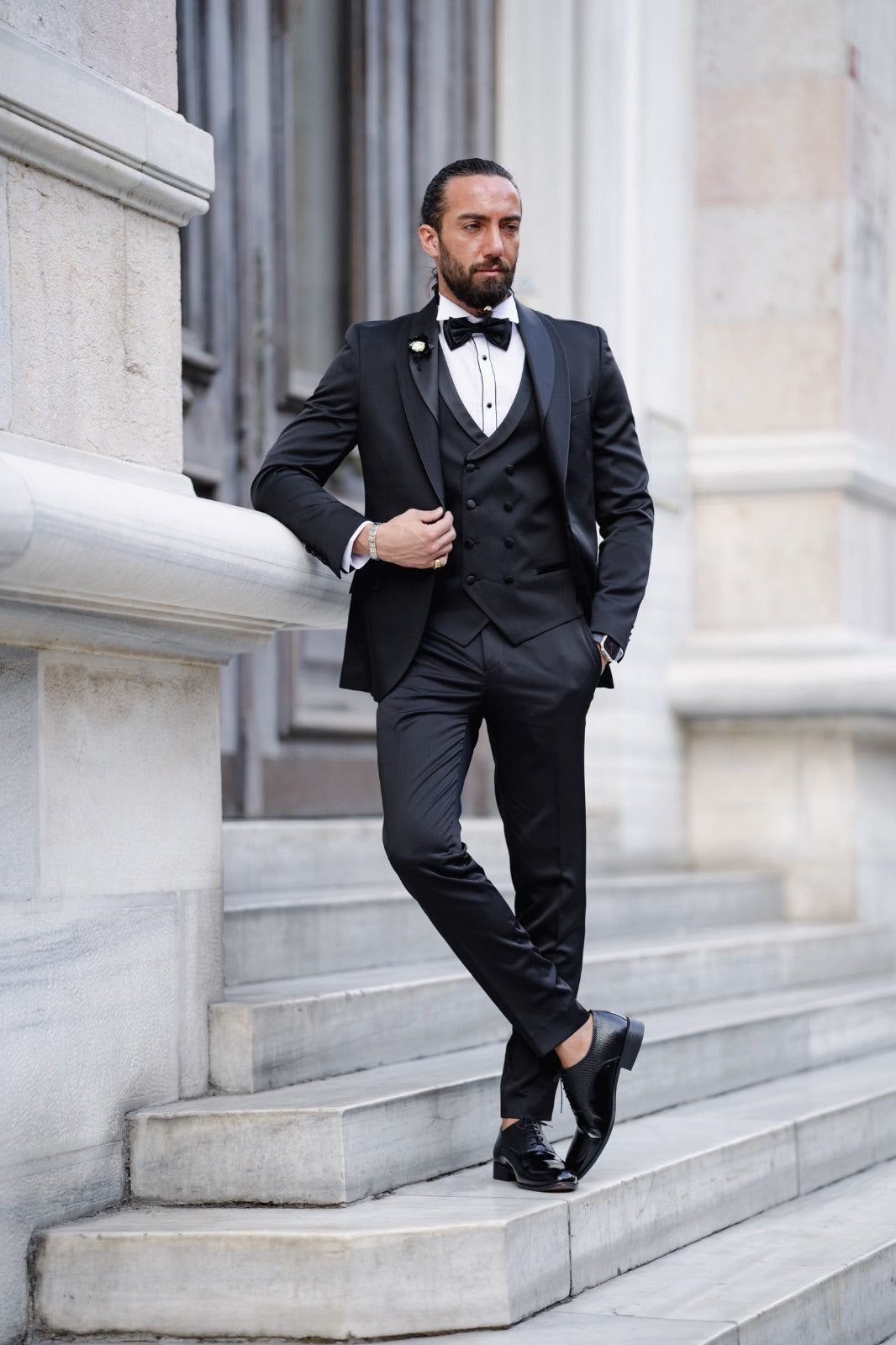 Eder Black Black Tuxedo Suit