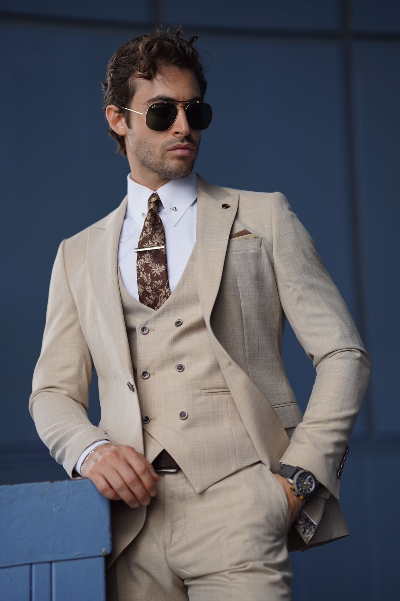 Blurg Beige Slim Fit Suit