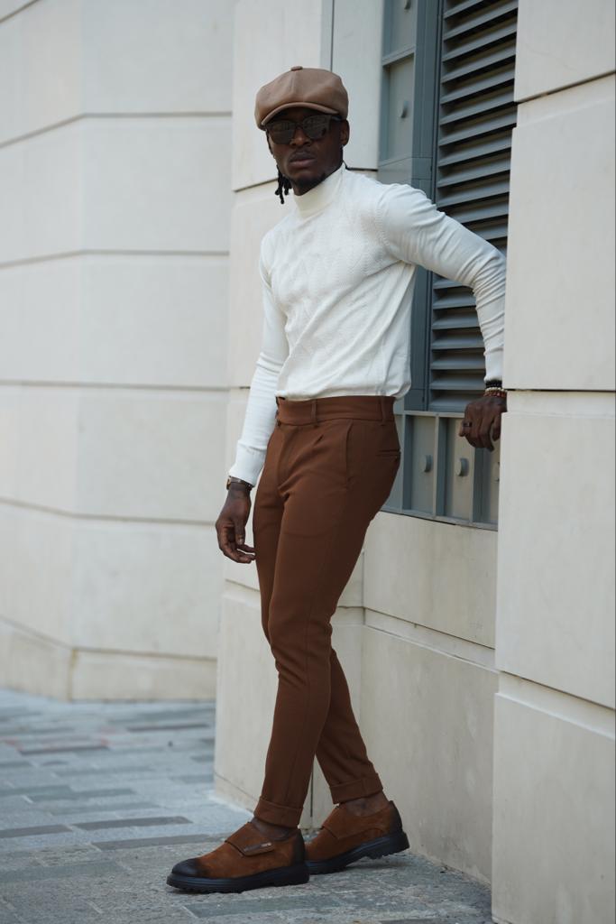 Izmir White Turleneck Sweater