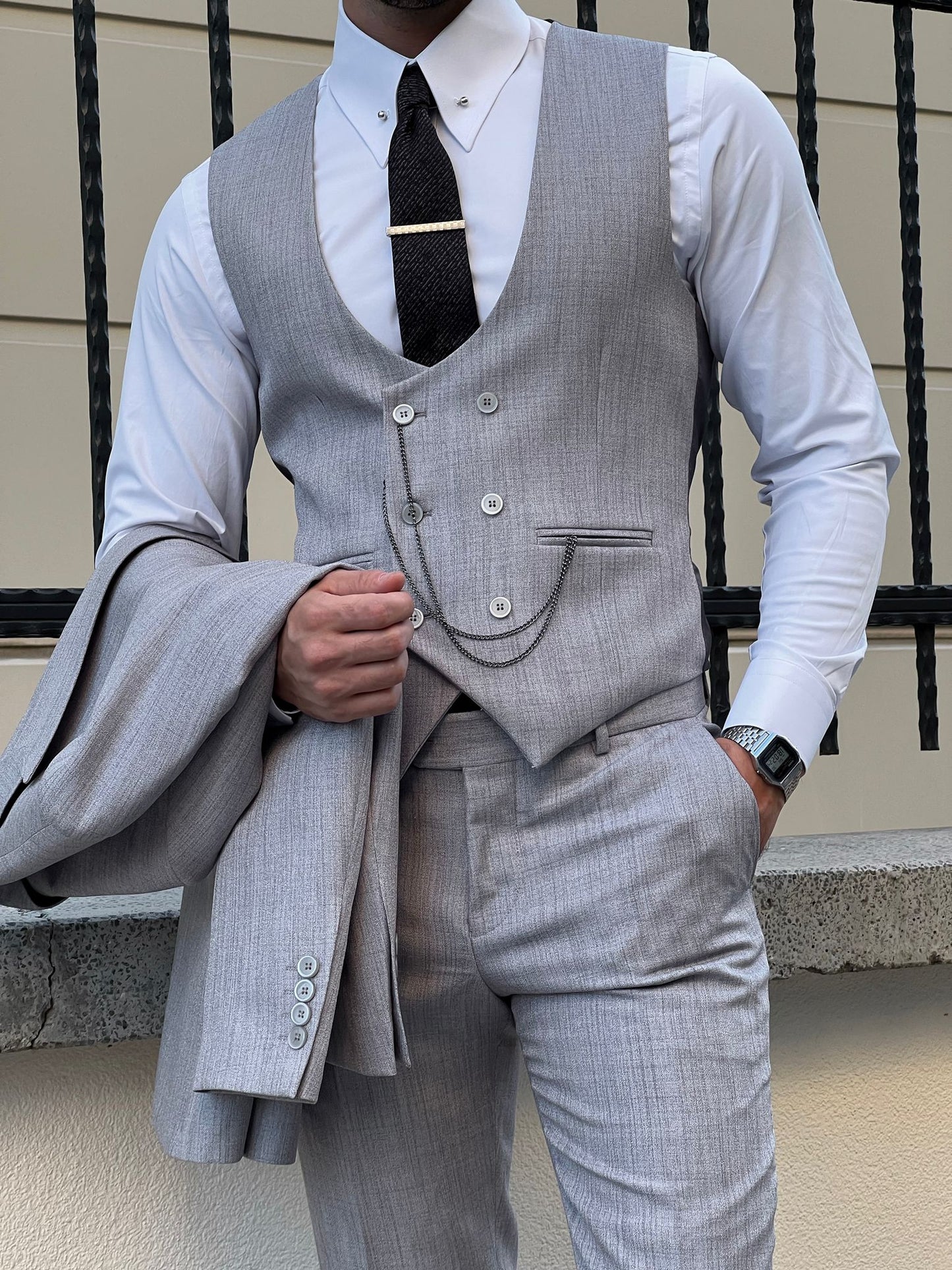 Luton Gray Self-Patterned Slim Fit Suit