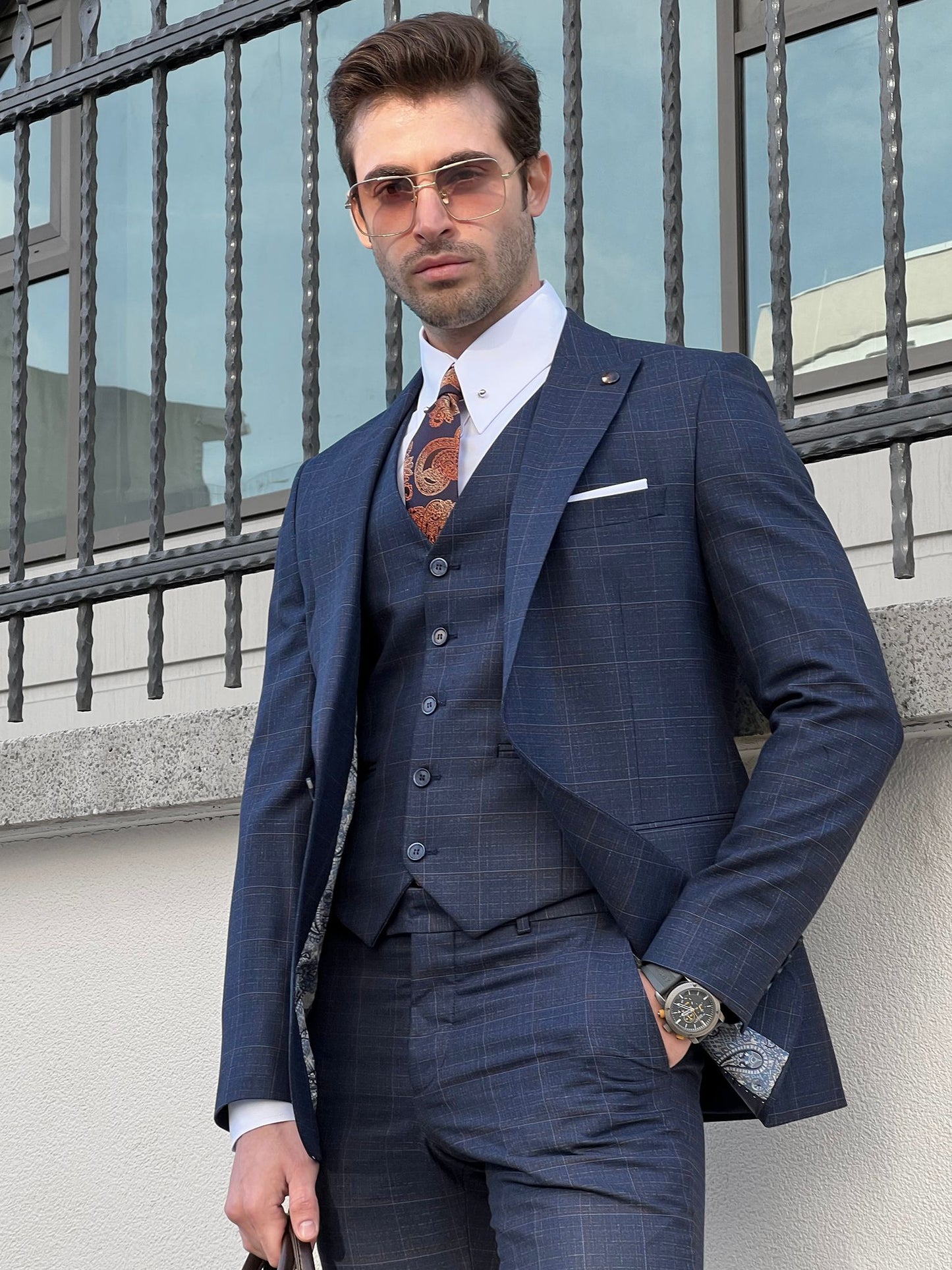 Logan Navy Blue Plaid Slim Fit Business Suit