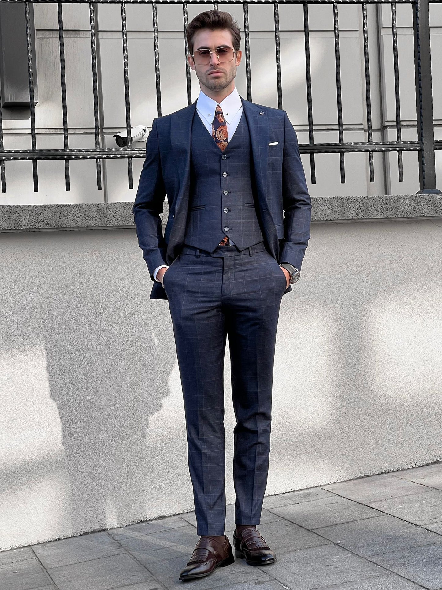 Logan Navy Blue Plaid Slim Fit Business Suit