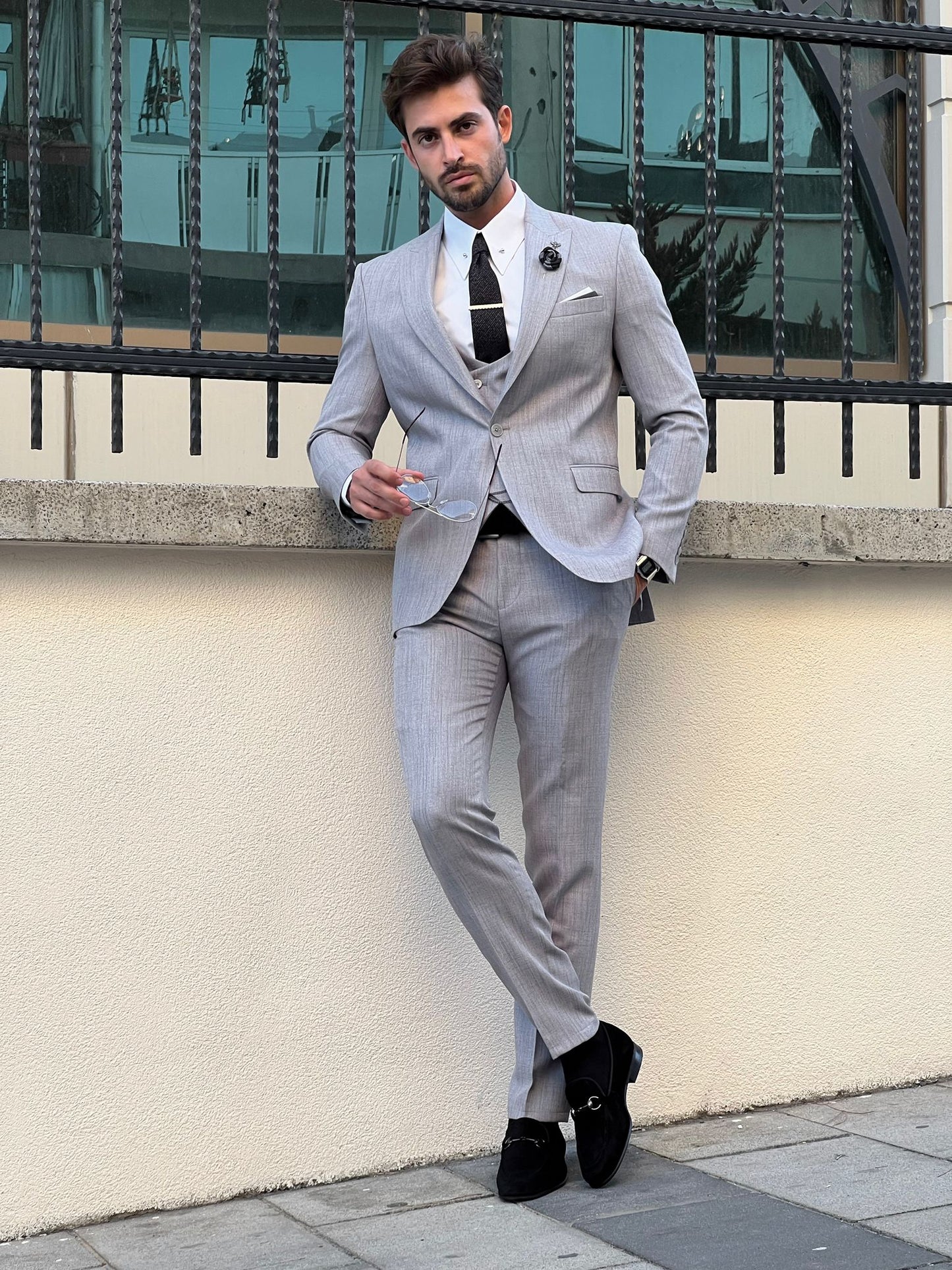Luton Gray Self-Patterned Slim Fit Suit