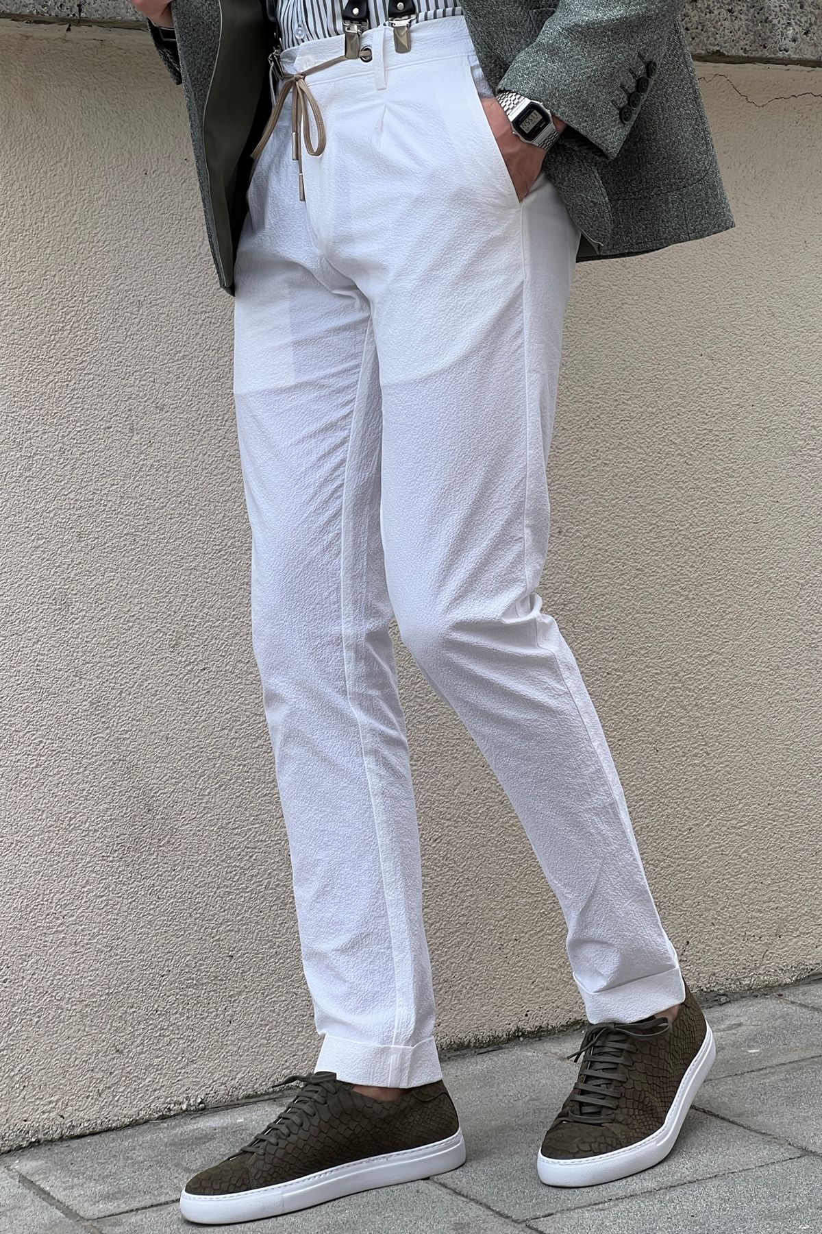 Eugene White Self-Patterned Slim Fit Pants