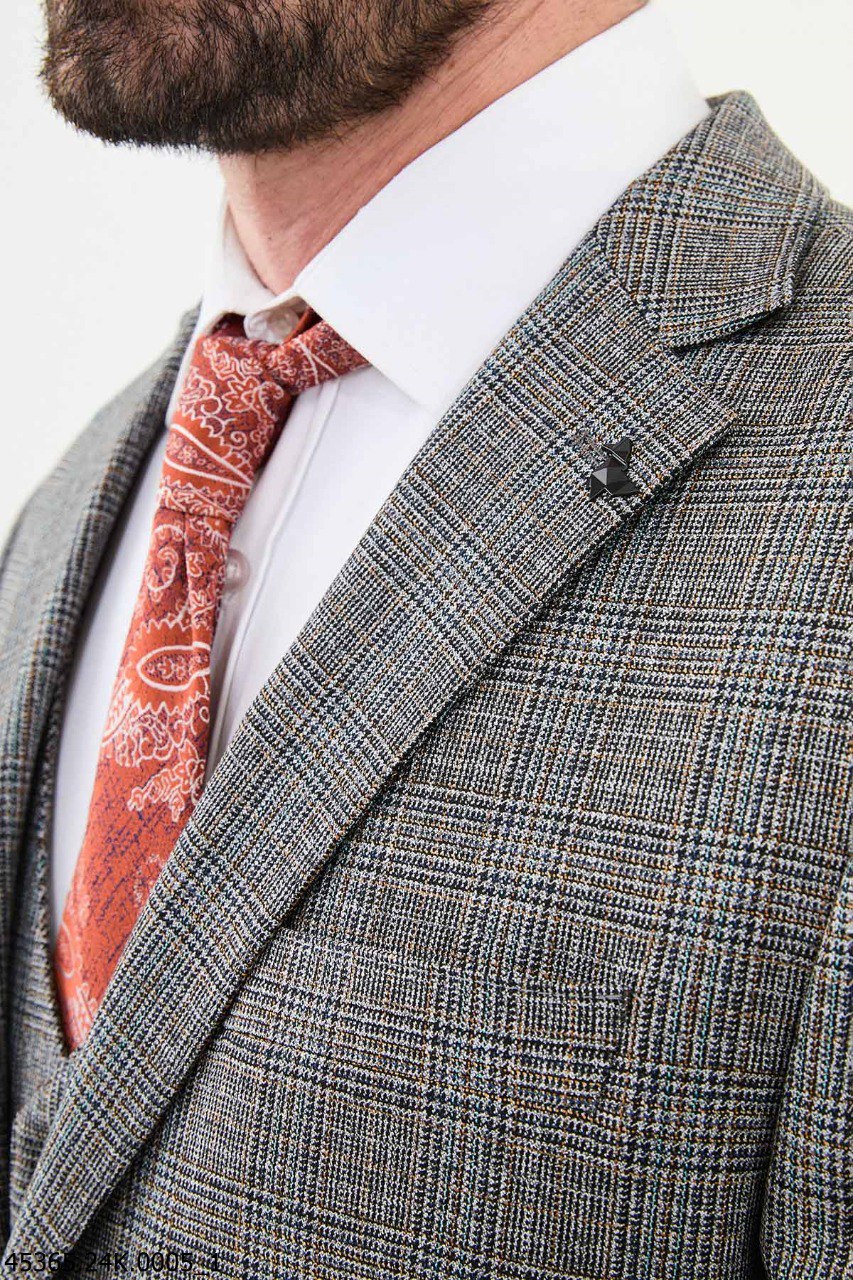 Garen Gray Plaid Suit