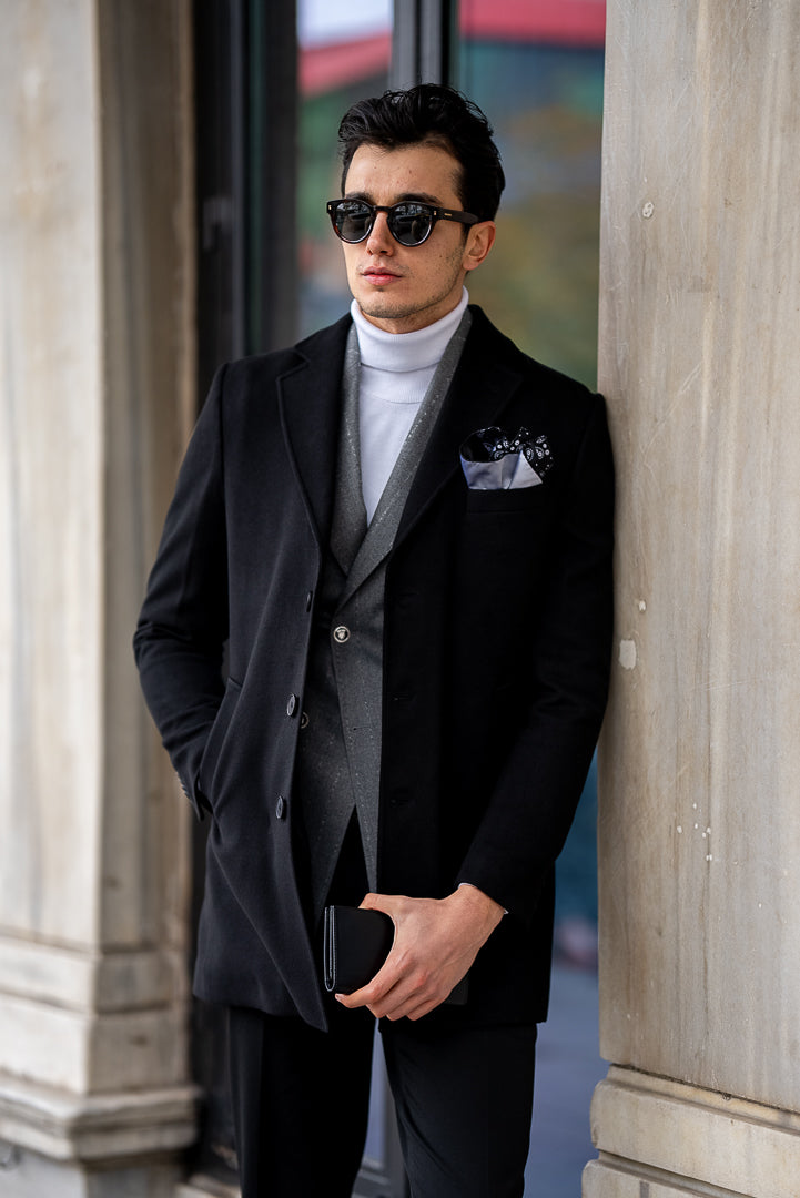 Naro Black Coat