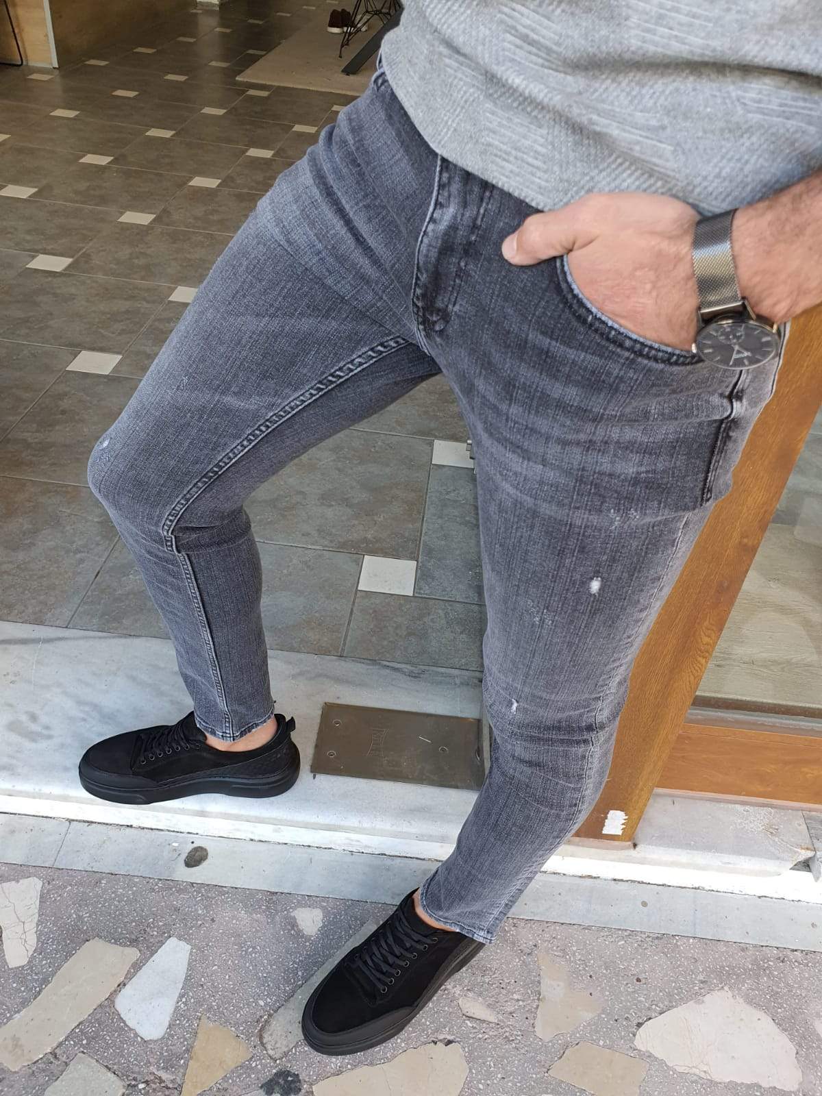 Elmore Ripped Slim Fit Jeans (Gray & Black)