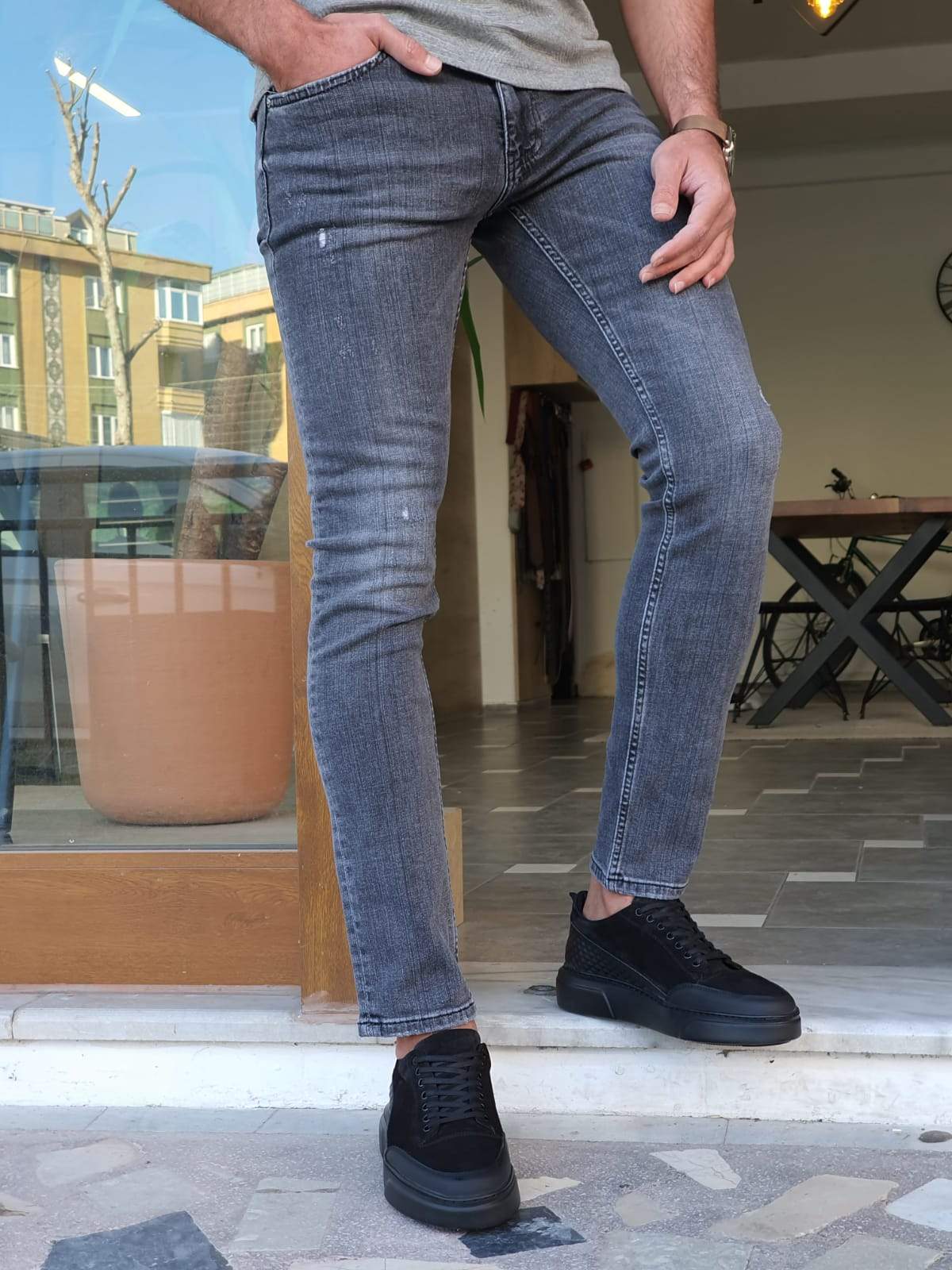 Elmore Ripped Slim Fit Jeans (Gray & Black)