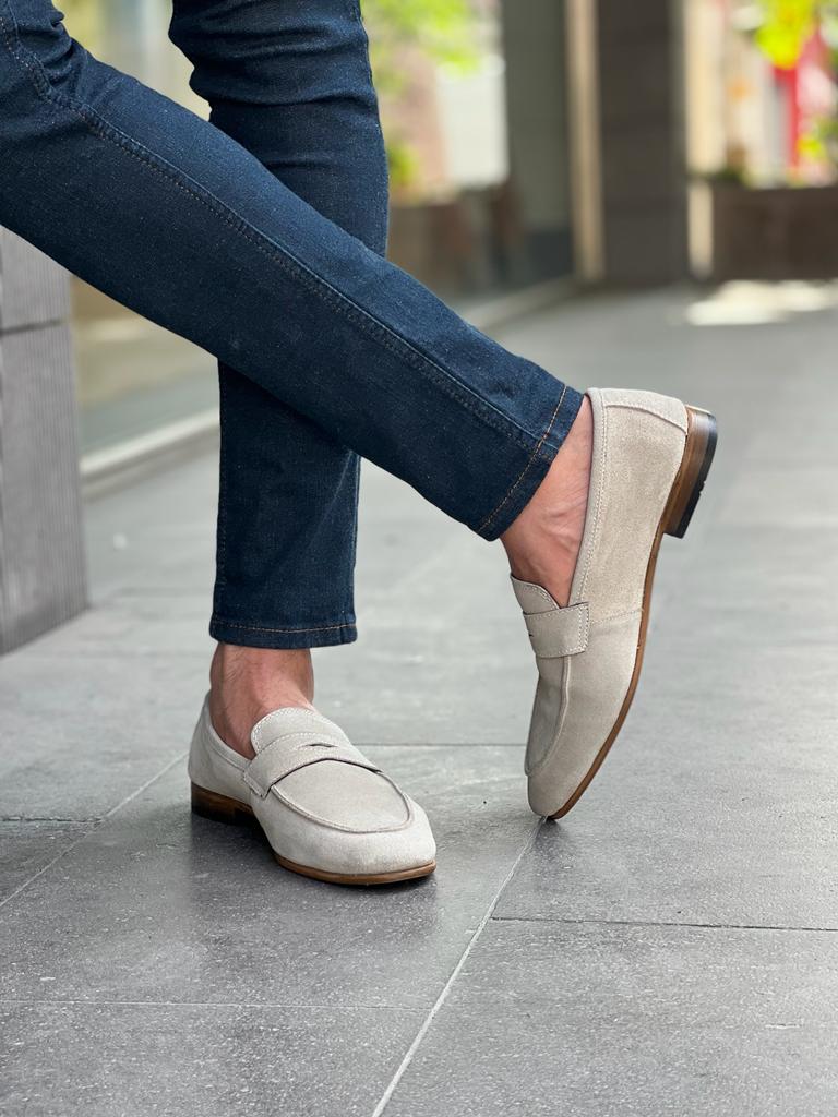 Quira Suede Beige Loafers