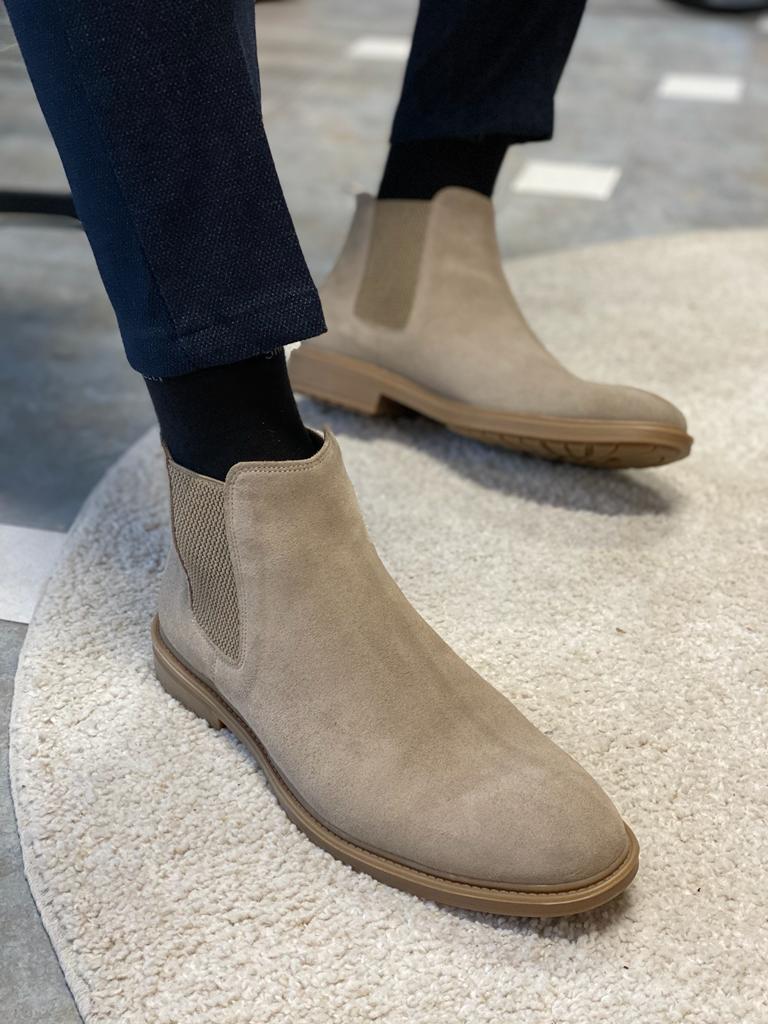 Dallas Suede Beige Chelsea Boots