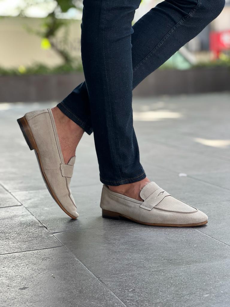 Quira Suede Beige Loafers